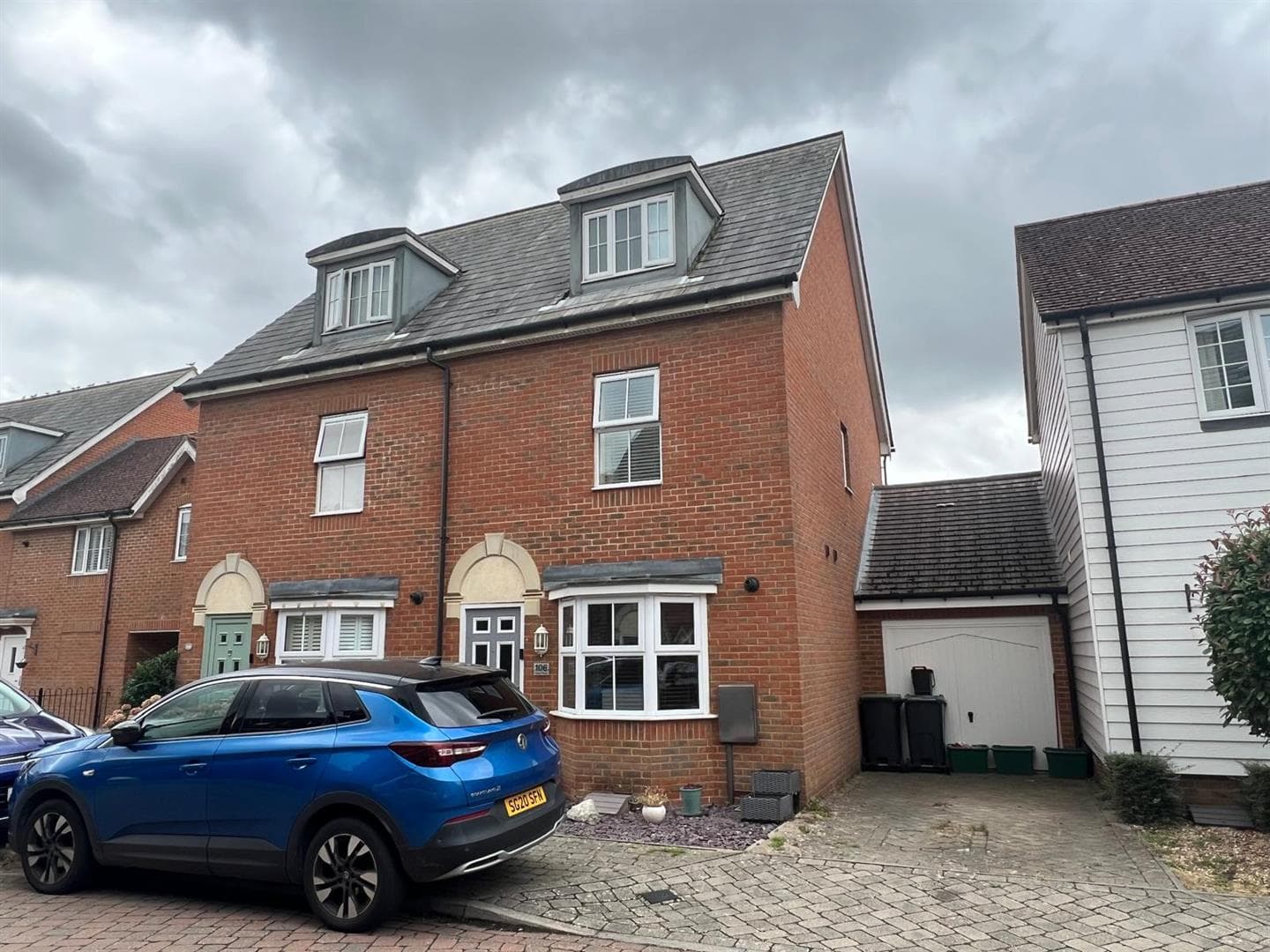 Hazen Road, Kings Hill